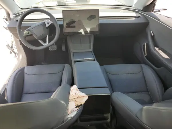 5YJ3E1EA1SF934906 2025 TESLA MODEL 3 - Image 8