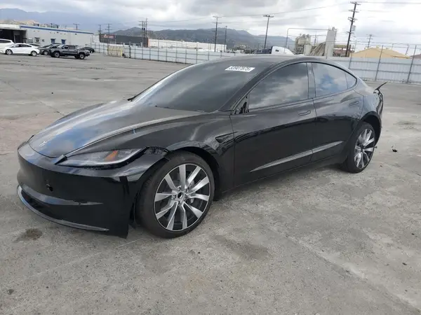 5YJ3E1EA1SF935389 2025 TESLA MODEL 3 - Image 1