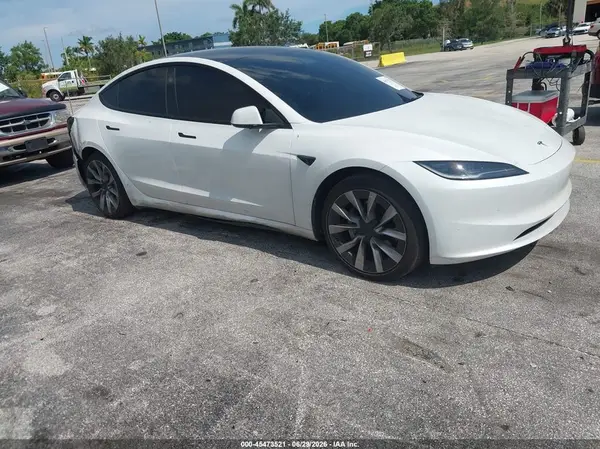 5YJ3E1EA1SF936526 2025 TESLA MODEL 3 - Image 1