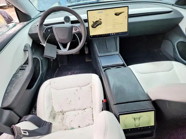 5YJ3E1EA1SF937899 2025 TESLA MODEL 3 - Image 8
