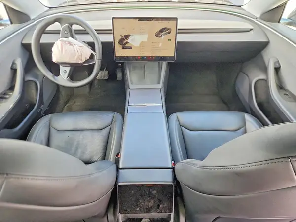 5YJ3E1EA1SF939992 2025 TESLA MODEL 3 - Image 8
