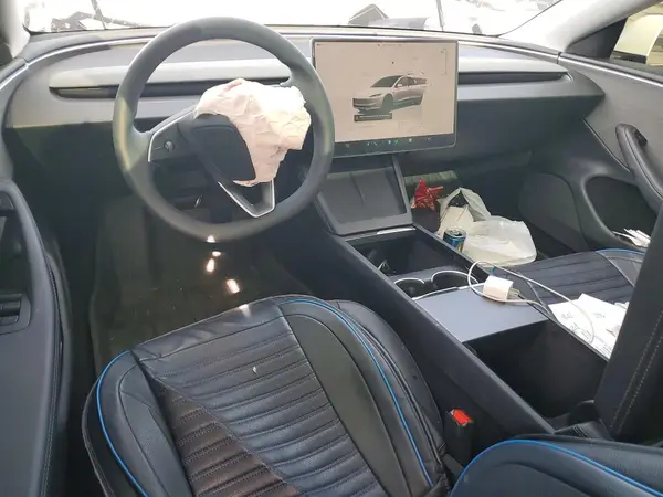 5YJ3E1EA1SF943315 2025 TESLA MODEL 3 - Image 8