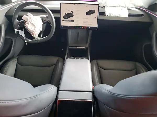 5YJ3E1EA1SF943525 2025 TESLA MODEL 3 - Image 8