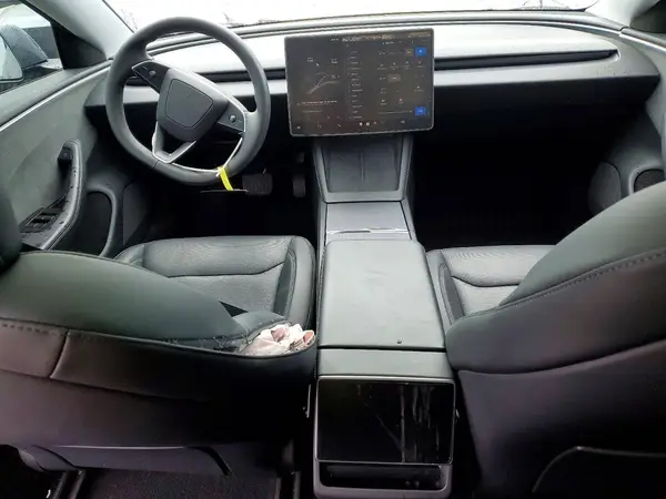 5YJ3E1EA1SF960065 2025 TESLA MODEL 3 - Image 8