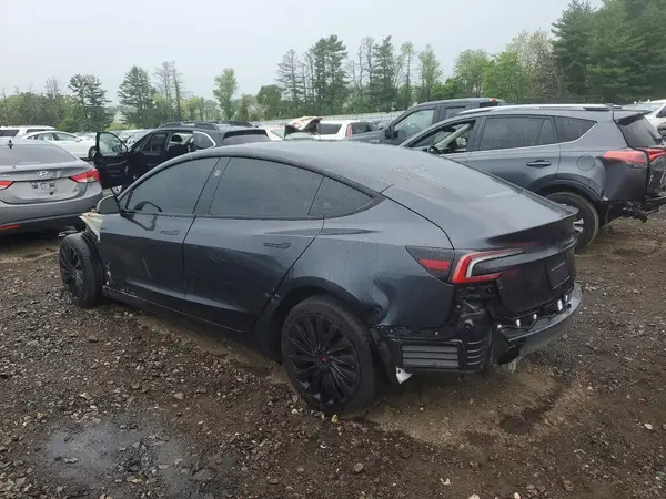 5YJ3E1EA1SF965766 2025 TESLA MODEL 3 - Image 2