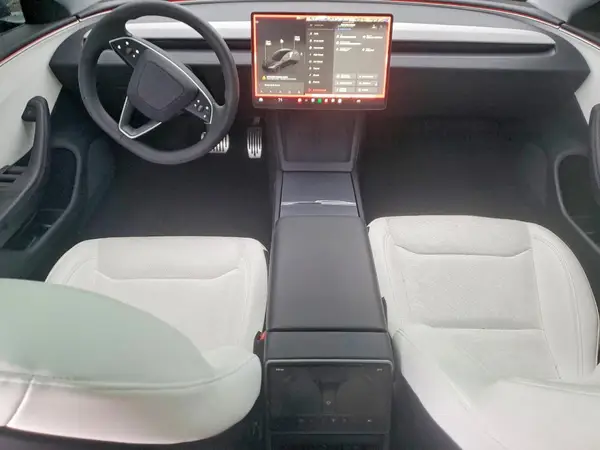 5YJ3E1EA1SF965766 2025 TESLA MODEL 3 - Image 8