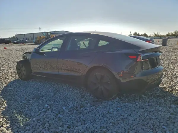 5YJ3E1EA1SF969882 2025 TESLA MODEL 3 - Image 2
