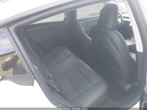 5YJ3E1EA1SF973320 2025 TESLA MODEL 3 - Image 8