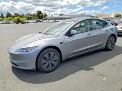 5YJ3E1EA1SF976959 2025 TESLA MODEL 3