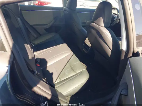 5YJ3E1EA1SF978422 2025 TESLA MODEL 3 - Image 8