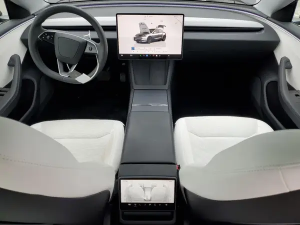 5YJ3E1EA1SF981434 2025 TESLA MODEL 3 - Image 8