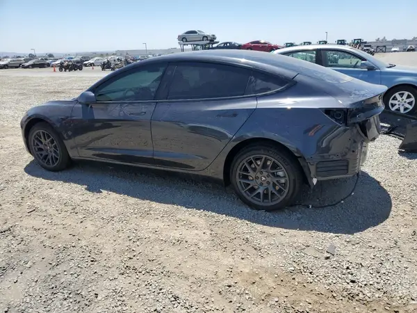 5YJ3E1EA1SF985144 2025 TESLA MODEL 3 - Image 2