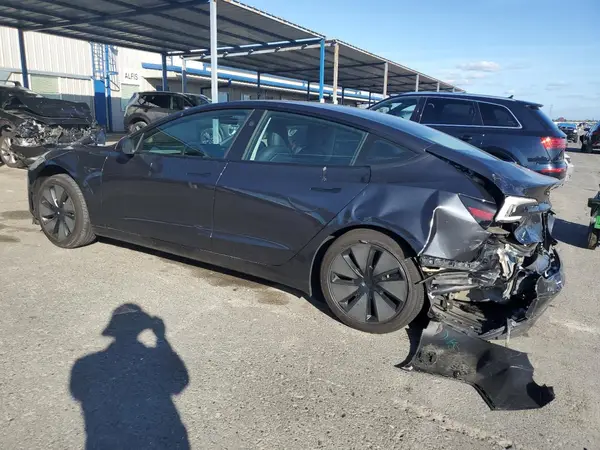 5YJ3E1EA1SF987380 2025 TESLA MODEL 3 - Image 2