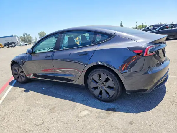 5YJ3E1EA1SF990277 2025 TESLA MODEL 3 - Image 2