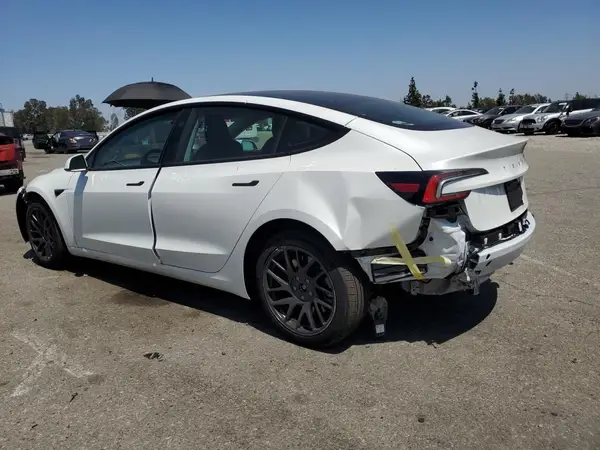 5YJ3E1EA1SF992532 2025 TESLA MODEL 3 - Image 2