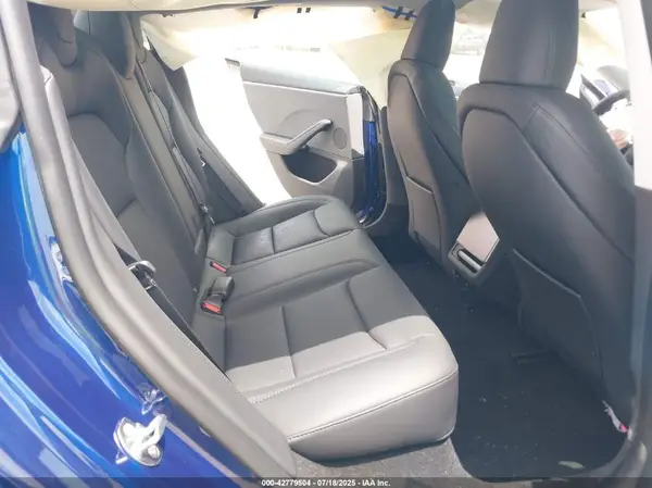 5YJ3E1EA1SF995799 2025 TESLA MODEL 3 - Image 8