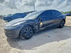 5YJ3E1EA1SF996645 2025 TESLA MODEL 3