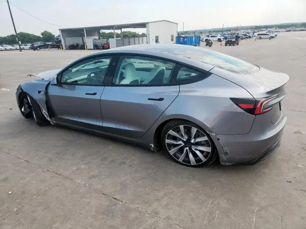 5YJ3E1EA1SF999853 2025 TESLA MODEL 3 - Image 2