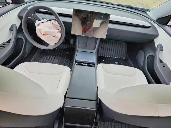 5YJ3E1EA1TF117615 2026 TESLA MODEL 3 - Image 8
