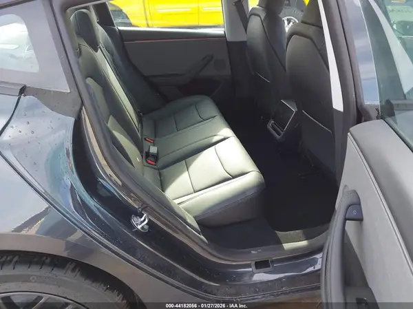 5YJ3E1EA1TF139114 2026 TESLA MODEL 3 - Image 8