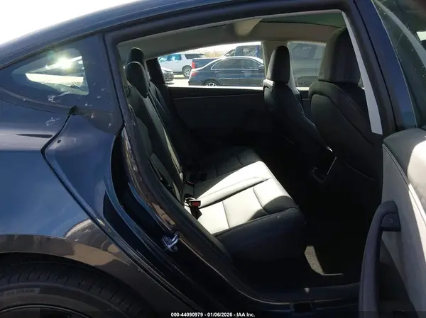 5YJ3E1EA1TF142711 2026 TESLA MODEL 3 - Image 8