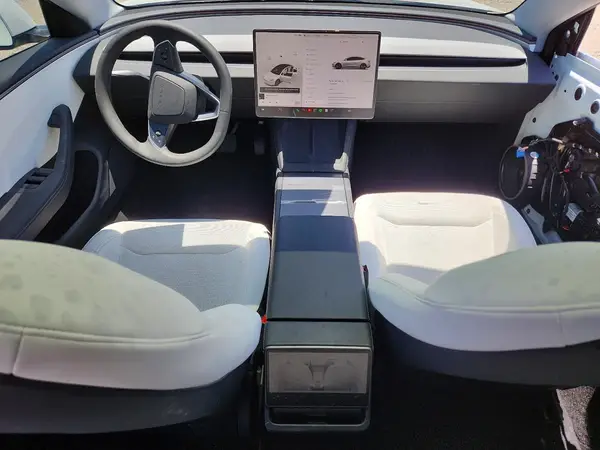 5YJ3E1EA1TF147973 2026 TESLA MODEL 3 - Image 8