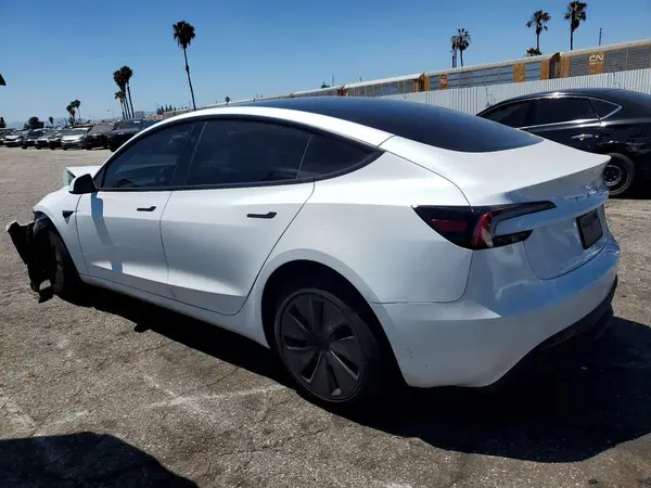 5YJ3E1EA1TF148203 2026 TESLA MODEL 3 - Image 2