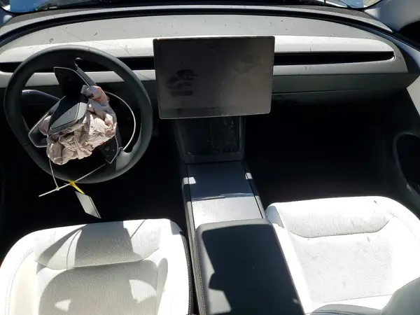 5YJ3E1EA1TF148203 2026 TESLA MODEL 3 - Image 8