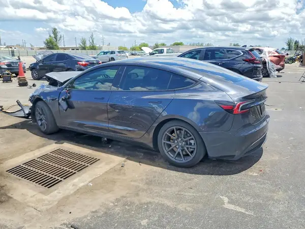 5YJ3E1EA1TF160870 2026 TESLA MODEL 3 - Image 2