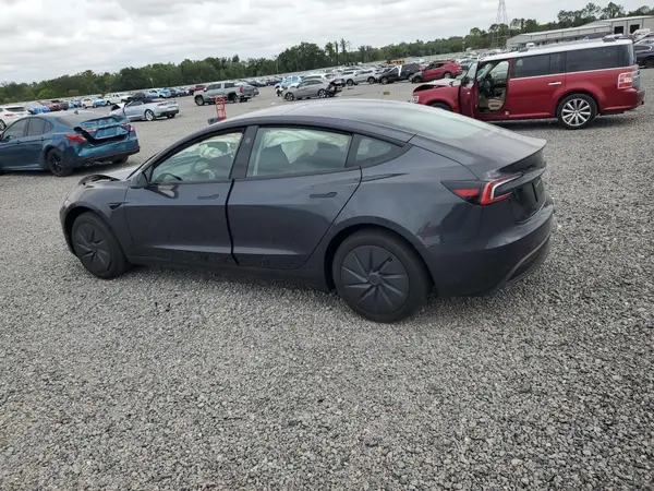 5YJ3E1EA1TF184554 2026 TESLA MODEL 3 - Image 2