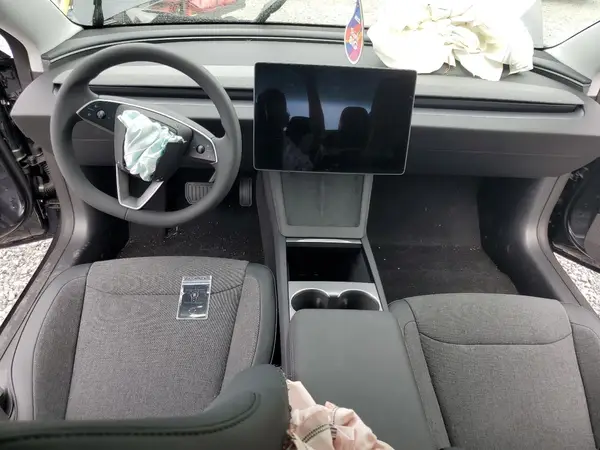 5YJ3E1EA1TF184554 2026 TESLA MODEL 3 - Image 8