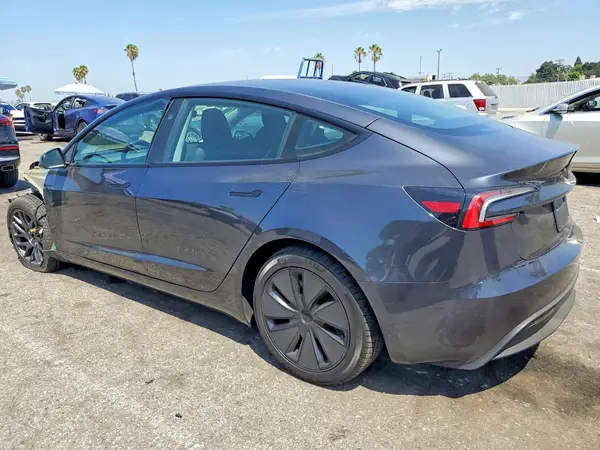 5YJ3E1EA1TF197269 2026 TESLA MODEL 3 - Image 2