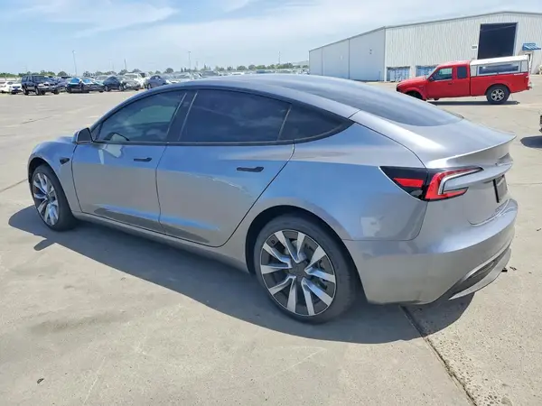 5YJ3E1EA1TF198972 2026 TESLA MODEL 3 - Image 2