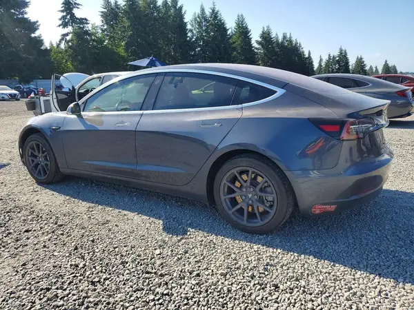 5YJ3E1EA2HF002223 2017 TESLA MODEL 3 - Image 2