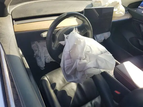 5YJ3E1EA2JF003703 2018 TESLA MODEL 3 - Image 8