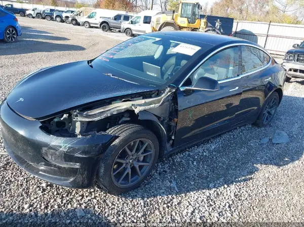 5YJ3E1EA2JF004981 2018 TESLA MODEL 3 - Image 2