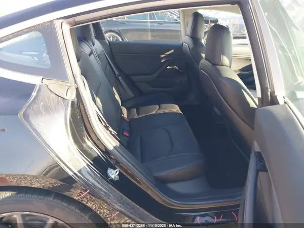 5YJ3E1EA2JF004981 2018 TESLA MODEL 3 - Image 8