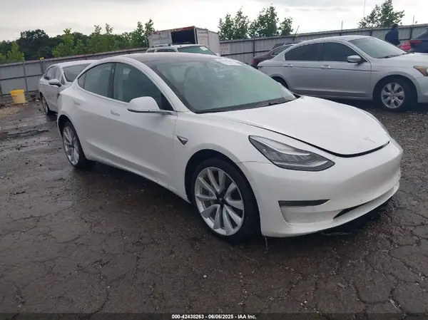 5YJ3E1EA2JF006519 2018 TESLA MODEL 3 - Image 1