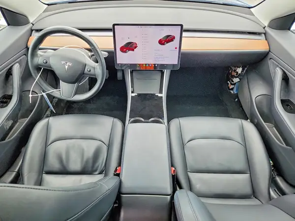 5YJ3E1EA2JF008089 2018 TESLA MODEL 3 - Image 8