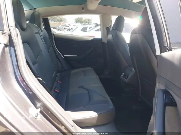 5YJ3E1EA2JF009470 2018 TESLA MODEL 3 - Image 8
