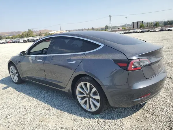 5YJ3E1EA2JF009484 2018 TESLA MODEL 3 - Image 2