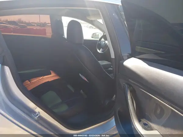 5YJ3E1EA2JF009694 2018 TESLA MODEL 3 - Image 8