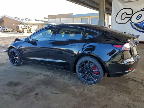 5YJ3E1EA2JF010733 2018 TESLA MODEL 3 - Image 2