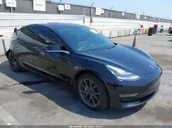 5YJ3E1EA2JF011381 2018 TESLA MODEL 3