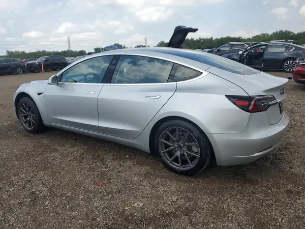 5YJ3E1EA2JF011610 2018 TESLA MODEL 3 - Image 2