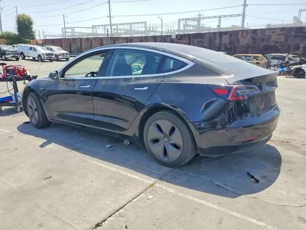 5YJ3E1EA2JF013891 2018 TESLA MODEL 3 - Image 2