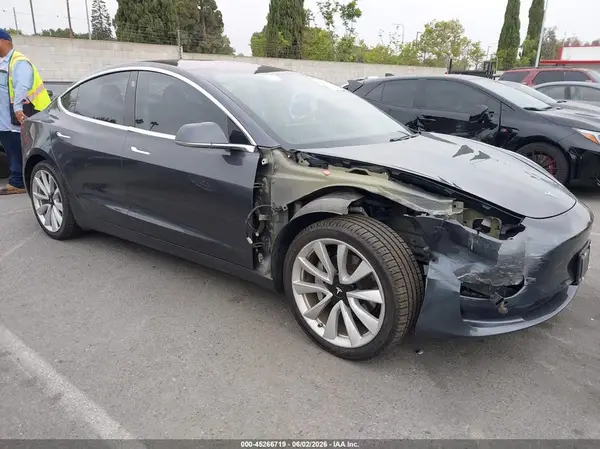 5YJ3E1EA2JF015107 2018 TESLA MODEL 3 - Image 1