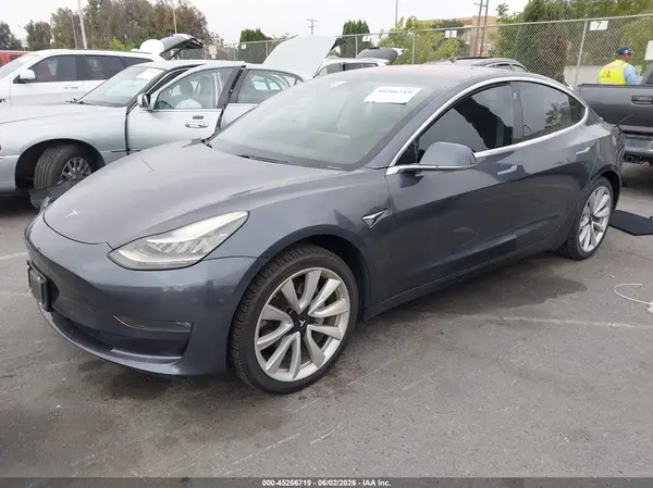 5YJ3E1EA2JF015107 2018 TESLA MODEL 3 - Image 2