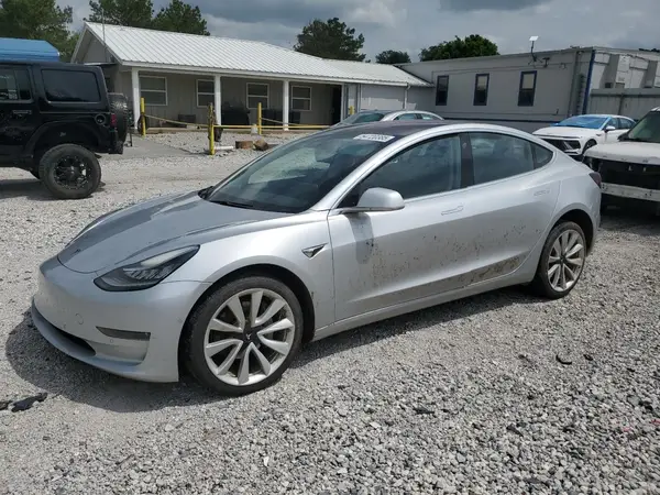 5YJ3E1EA2JF015317 2018 TESLA MODEL 3 - Image 1
