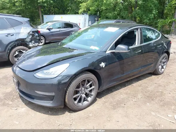 5YJ3E1EA2JF021098 2018 TESLA MODEL 3 - Image 2